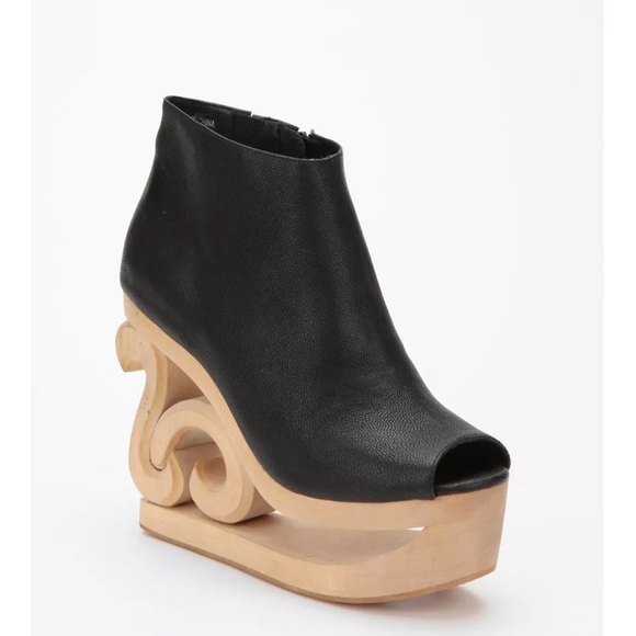 Jeffrey Campbell Shoes - Jeffrey Campbell Skate Wedges size 7